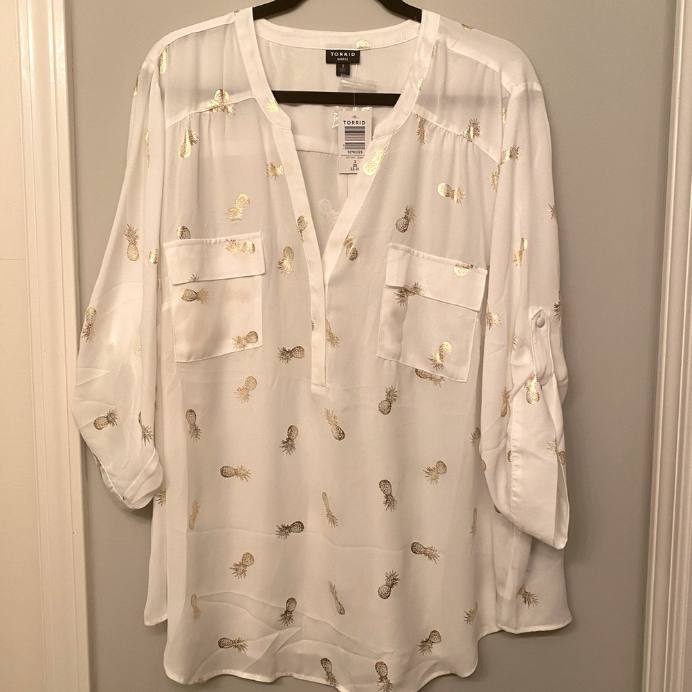NWT Torrid size 3 Harper pineapple blouse
